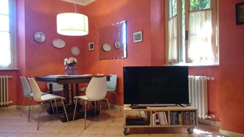 Azzano Apartment | Ca Balossa charming house and garden - Tremezzina lago di Como, overlooking Bellagio and villa Balbianello