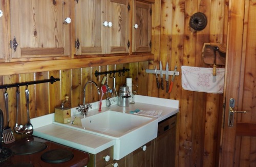 Bad Vigaun Cabin | Cabin 'Kappacher' with Mountain View, Private Terrace and Wi-Fi