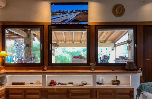 Chia Cottage | Casa Rustico, large pool, 350m from the beach, by the river.