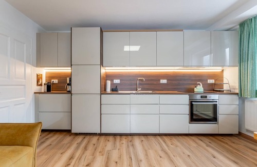 Muhlbach im Pinzgau Apartment | Centrally located characteristic and modern