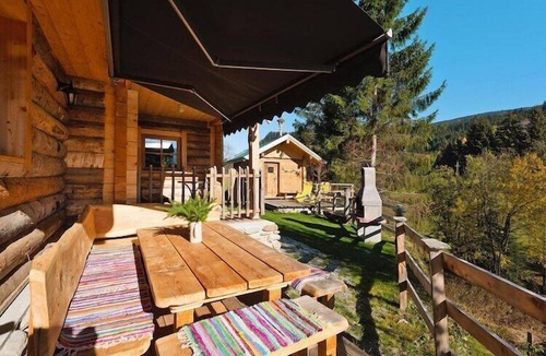 Sankt Martin am Tennengebirge Ski Chalet | Chalet in St. Martin with Sauna & Mountain Views