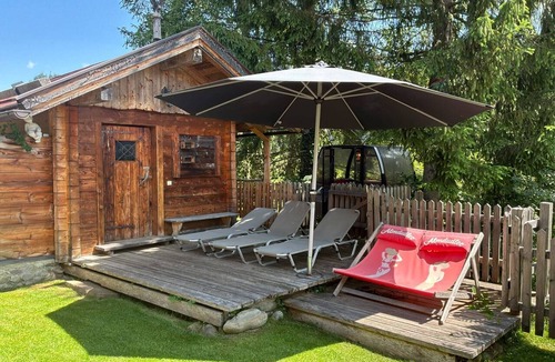 Sankt Martin am Tennengebirge Ski Chalet | Chalet in St. Martin with Sauna & Mountain Views