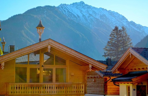 Schonbach Ski Chalet | „Chalet 13 Am Sonnenhang“ by Alpen Apartments