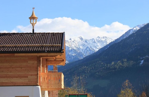 Schonbach House | „Chalet 16 Am Sonnenhang“ by Alpen Apartments