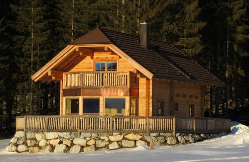 Tamsweg House | Chalet 'Alpenchalets Weissenbacher-Fuchsbau' with Mountain View, Private Terrace and Wi-Fi