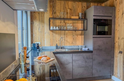 Afritz am See Ski Chalet | Chalet by a lake with stunning mountain views