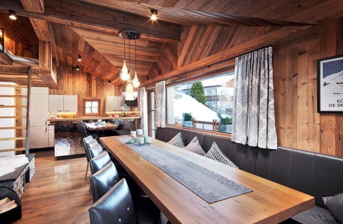 Hundsdorfl Apartment | Chalet for 10-13 people (5 bedrooms, 5 bathrooms) - Almdorf Flachau and Promi Alm