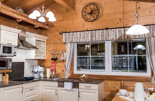 Groebming Apartment | Chalet Lärche - Almdorf im Winkl