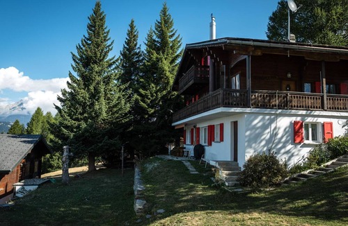 Rosswald Apartment | Chalet Sunnuterrasse Appartement/Fewo, Dusche, WC 4-Zimmerwohnung Dusche, WC by Interhome