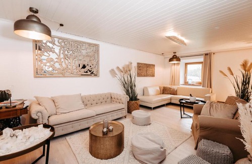 Adnet House | Chalet Wiesengut all famous ski areas around us, 10 min to salzburg, mountainview