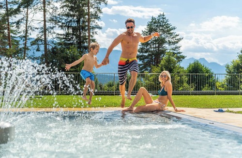 Lake Pressegger House | Chalet with 3 bedrooms and a terrace