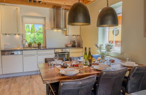 Kotschach-Mauthen Ski Chalet | Chalet with nice garden and wood-fired hot tub
