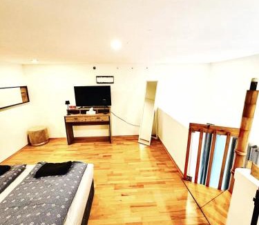 Rudolfsheim-Funfhaus Apartment | Charming Stay - Close to Vienna Attractions MZ1