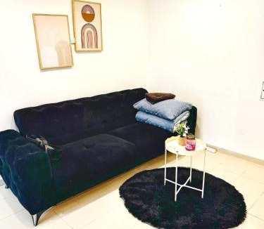 Rudolfsheim-Funfhaus Apartment | Charming Stay - Close to Vienna Attractions MZ1