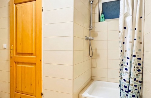 Grinzing Villa | Charming Villa Hideaway | Peaceful Garden Escape