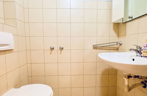 Grinzing Villa | Charming Villa Stay | Garden & Parking Included