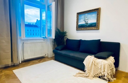 Rudolfsheim-Funfhaus Apartment | Chic 1BR Apt 4 Min to Stadthalle, Near Westbahnhof