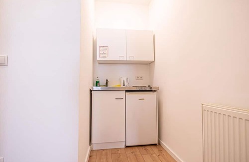 Matzleinsdorf House | Chic Cozy Studio, 15 min to City Center
