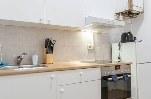 Neulerchenfeld Apartment | City Linked 2BR Apartment Near Wiener Stadthalle