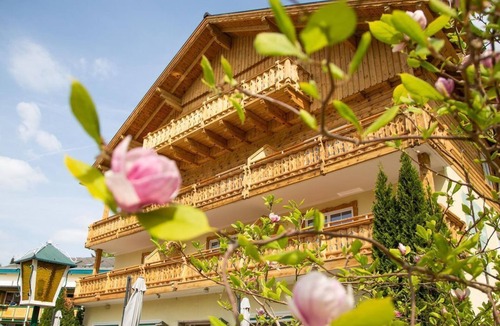 Ried House | Classic Double Room, Shower, Toilet - Hotel Försterhof, lebe pur gmbh.
