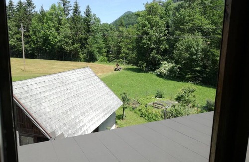 Faistenau House | Comfort room with shower and toilet - organic farm Seemanngut