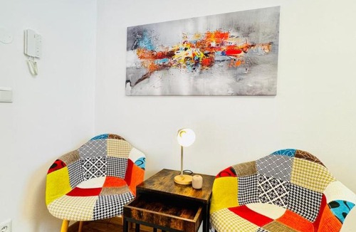Liesing Apartment | Comfortable 5BR Apartment Near Kaufpark Alterlaa