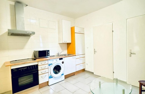 Liesing Apartment | Comfortable Longstay in Vienna | 2BR & 1LR Apt.