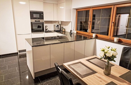 Bodensdorf Apartment | Cosy apartment for 4 guests with WIFI, TV and balcony