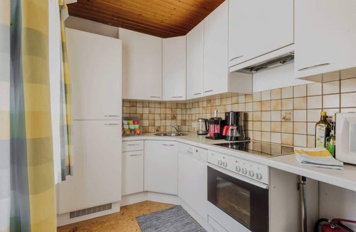 Riedenburg Apartment | cosy 2 room apartment , sleep 4, private parking