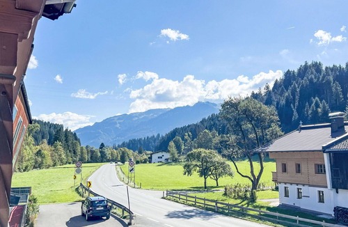 Oberndorf in Tirol Apartment | Cosy apartment for 2 people with WIFI, TV and balcony