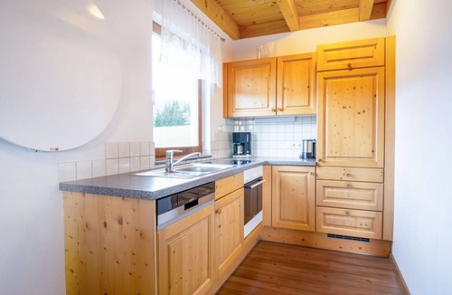 Eben im Pongau House | Cosy apartment in villa for 12 people with WIFI, TV and terrace
