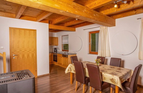 Eben im Pongau House | Cosy apartment in villa for 12 people with WIFI, TV and terrace