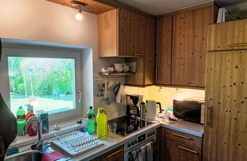 Landskron Apartment | Cosy apartment for 3 guests with WIFI, terrace and pets allowed