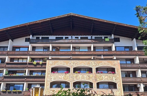 Strobl Apartment | Cosy apartment for 6 people with WIFI, TV and patio