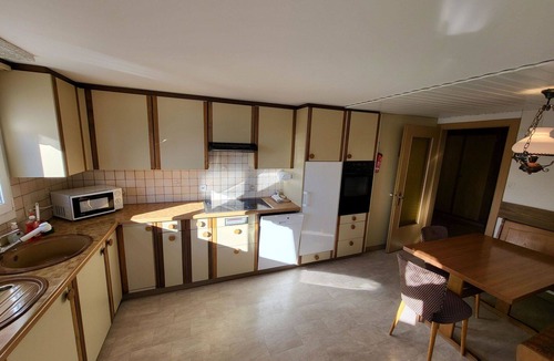 Sundlauenen Apartment | Cosy apartment for 6 people with WIFI, TV and balcony