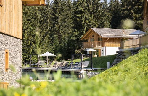 Tamsweg Ski Chalet | Cosy chalet in Wölting with natural swimming pond