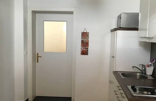 Yppenplatz Apartment | Cozy 2 bedroom Apart with balcony in Ottakring