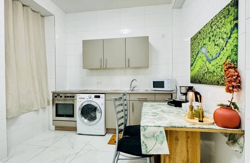 Margareten Apartment | Cozy Apartment, 10-Min to Matzleinsdorfer Platz