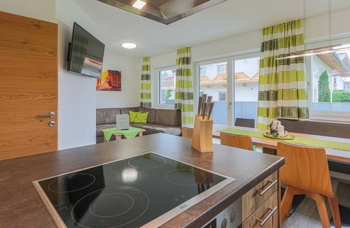 Moosen Apartment | Cozy apartment in Brixen in the Thale with terrace