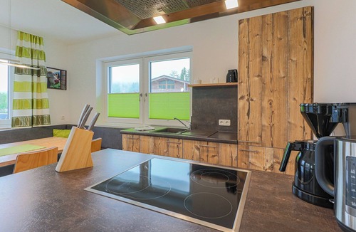 Moosen Apartment | Cozy apartment in Brixen in the Thale with terrace