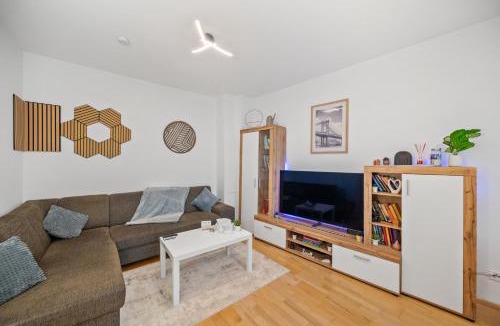 Schwechat Apartment | Cozy Apartment near Airport & City Center with Private Garden