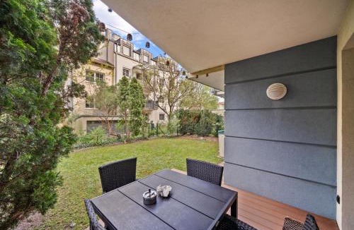 Schwechat Apartment | Cozy Apartment near Airport & City Center with Private Garden