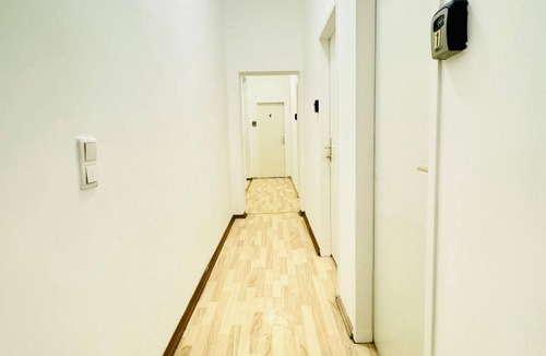 Floridsdorf Apartment | Cozy Room | Shared Apt Near FAC Platz