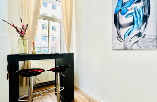 Matzleinsdorf Apartment | Cozy Stay for 2P | Near Matzleinsdorfer Platz
