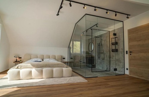 Neustadtl House | Das Freyenstein