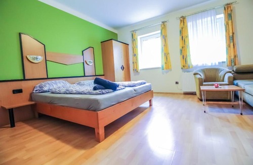 Rudolfsheim-Funfhaus Apartment | Deluxe Apartment 5P BS