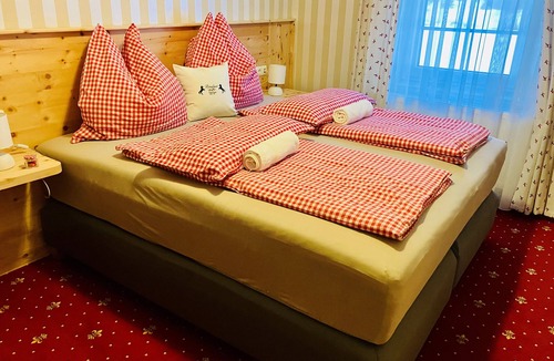 Zederhaus Bed & Breakfast | Deluxe Family Suite 2 rooms 4 beds