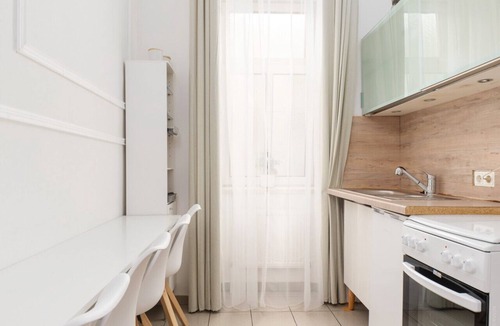 Funfhaus Apartment | Designer Spacious Apart Near Schönbrunn