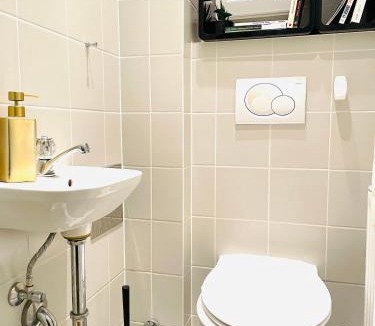 Mariahilf House | Direct City Center-Privat Rooms-5 Minutes Mariahilferstrasse