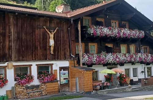 Rauris House | Doppelzimmer 5 , Dusche, WC, Balkon - Bruderhof